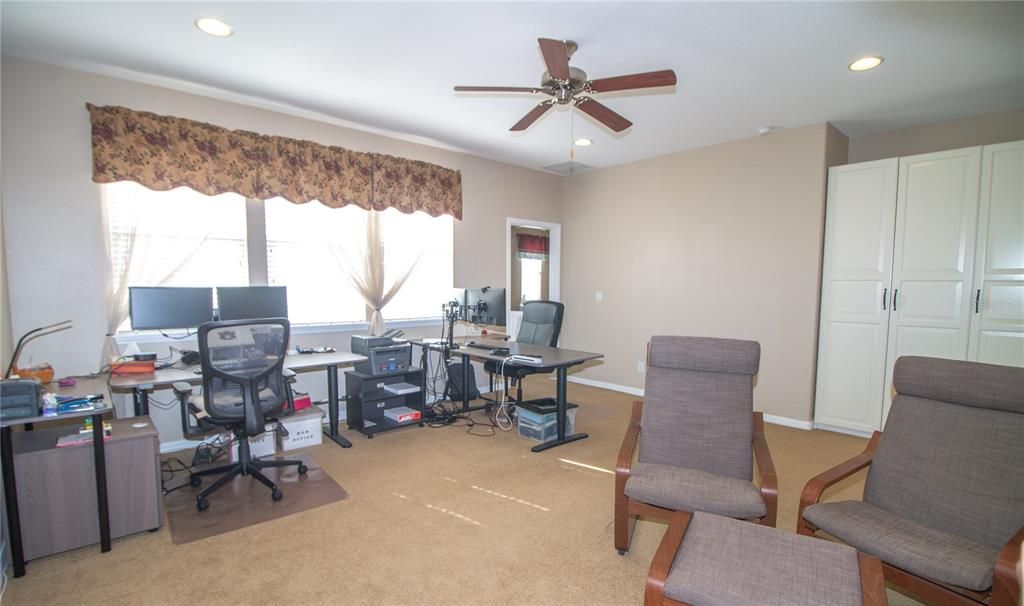 Master Bedroom Bonus/Office