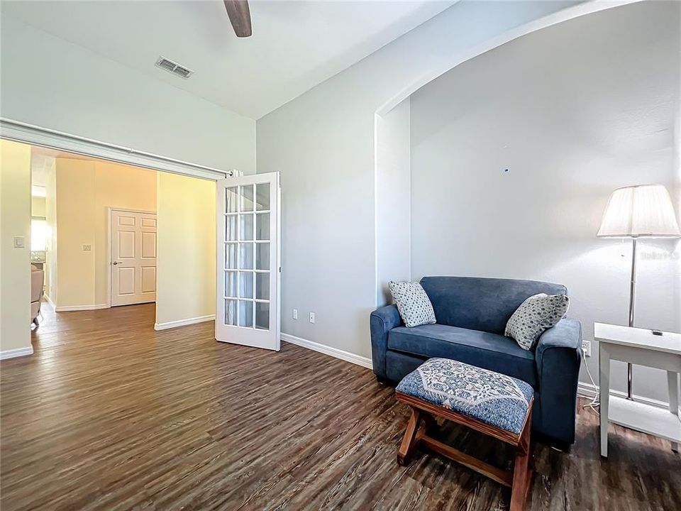 For Sale: $360,000 (2 beds, 2 baths, 1878 Square Feet)