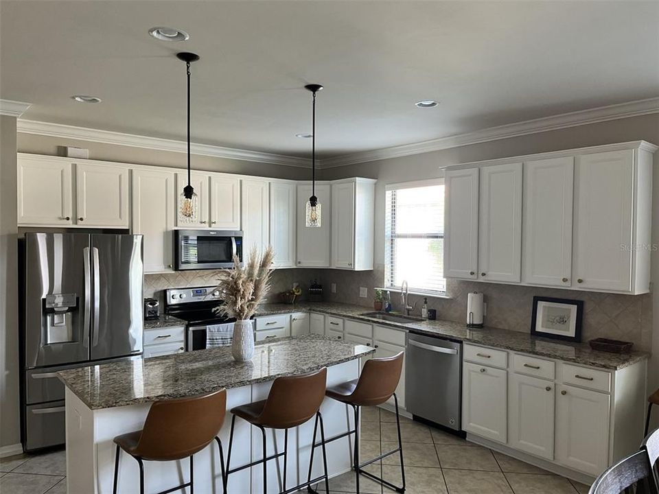 For Sale: $524,900 (4 beds, 2 baths, 2144 Square Feet)