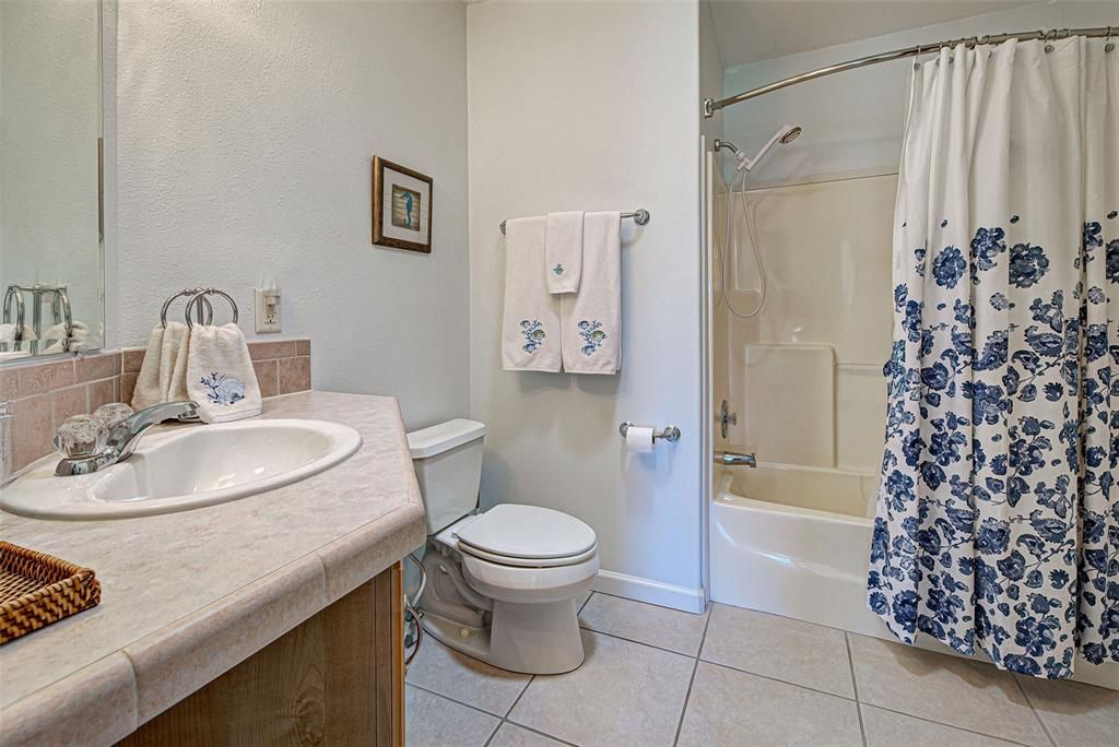 For Sale: $269,900 (3 beds, 2 baths, 1896 Square Feet)