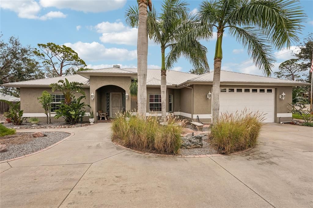 Под контрактом: $979,990 (3 спален, 3 ванн, 3002 Квадратных фут)