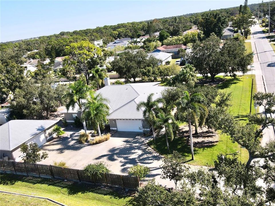 Под контрактом: $979,990 (3 спален, 3 ванн, 3002 Квадратных фут)