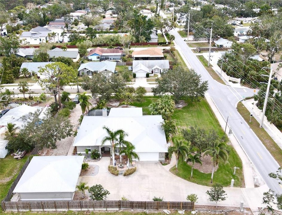 Под контрактом: $979,990 (3 спален, 3 ванн, 3002 Квадратных фут)