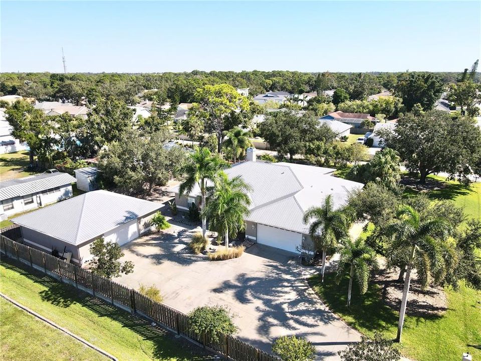 Под контрактом: $979,990 (3 спален, 3 ванн, 3002 Квадратных фут)