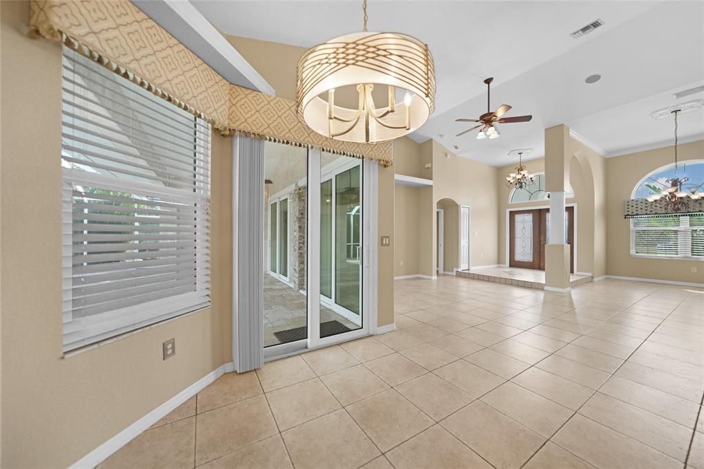 Breakfast Nook with Slider to the Lanai