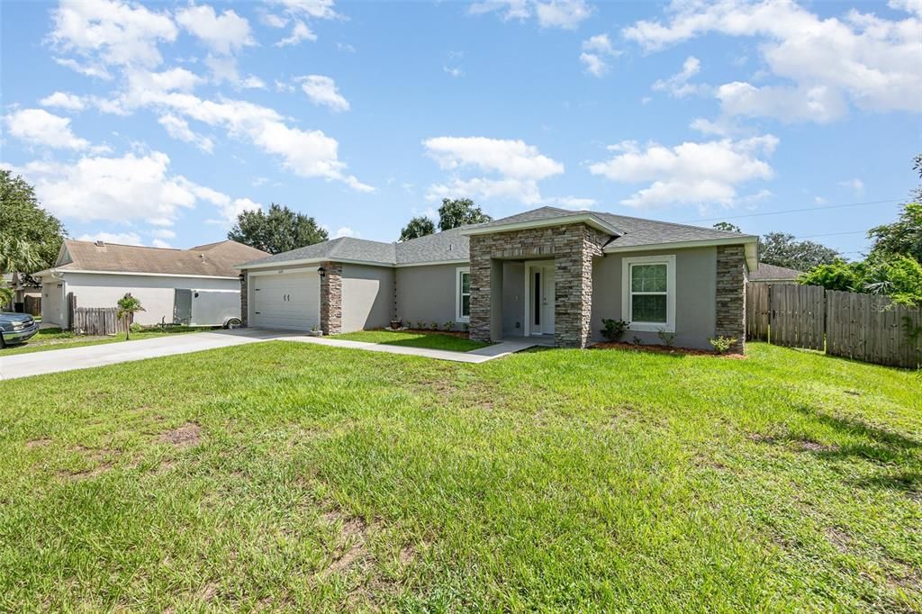 For Sale: $339,000 (3 beds, 2 baths, 1752 Square Feet)