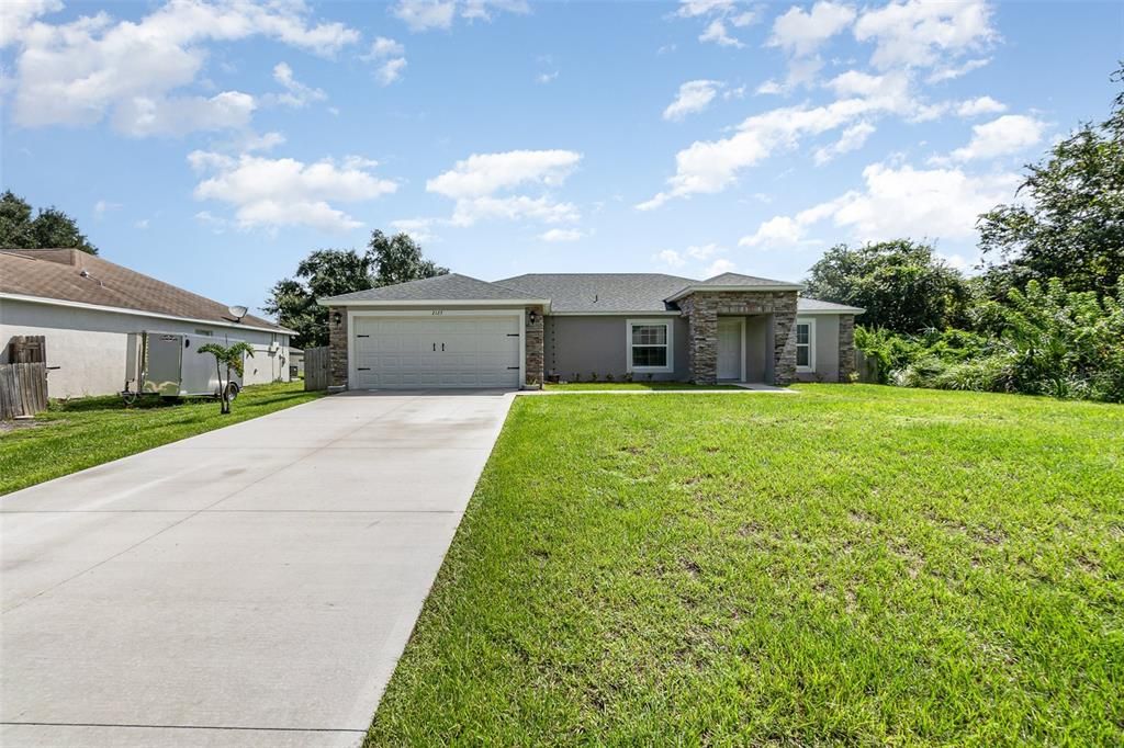 For Sale: $339,000 (3 beds, 2 baths, 1752 Square Feet)