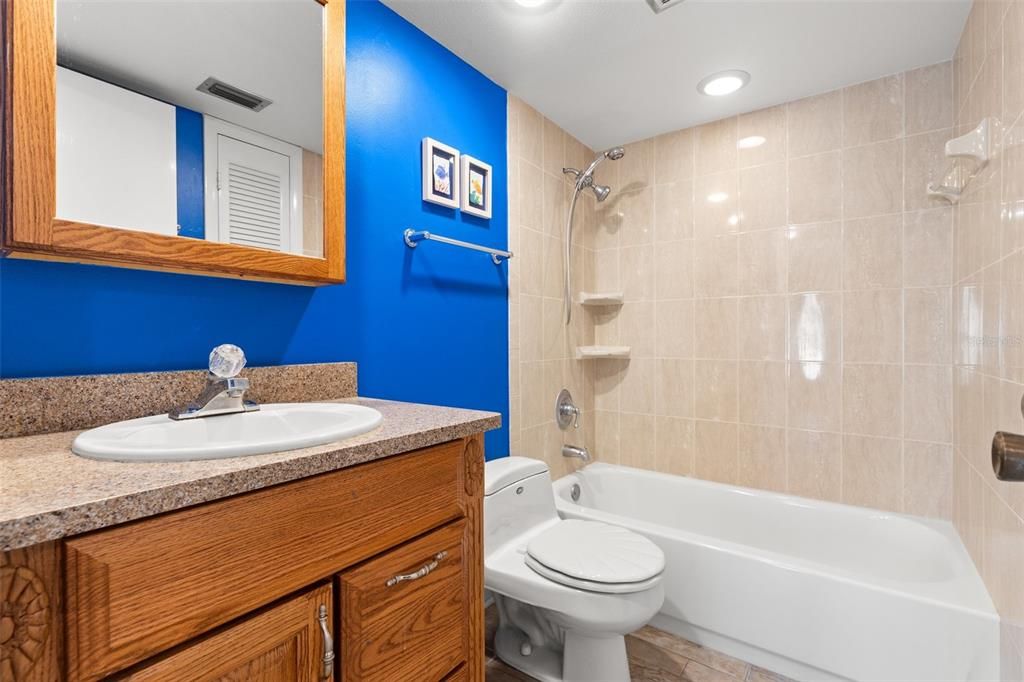 For Sale: $375,000 (2 beds, 2 baths, 1797 Square Feet)