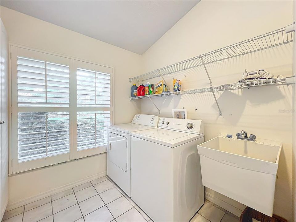 For Sale: $449,000 (3 beds, 2 baths, 2607 Square Feet)