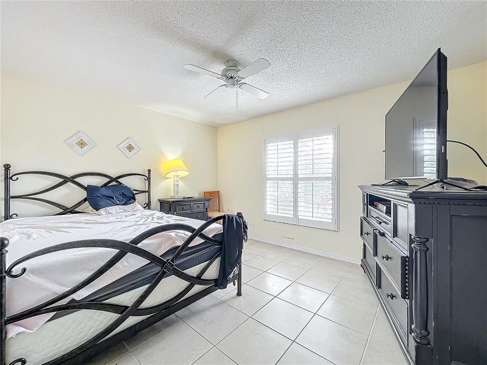 For Sale: $449,000 (3 beds, 2 baths, 2607 Square Feet)