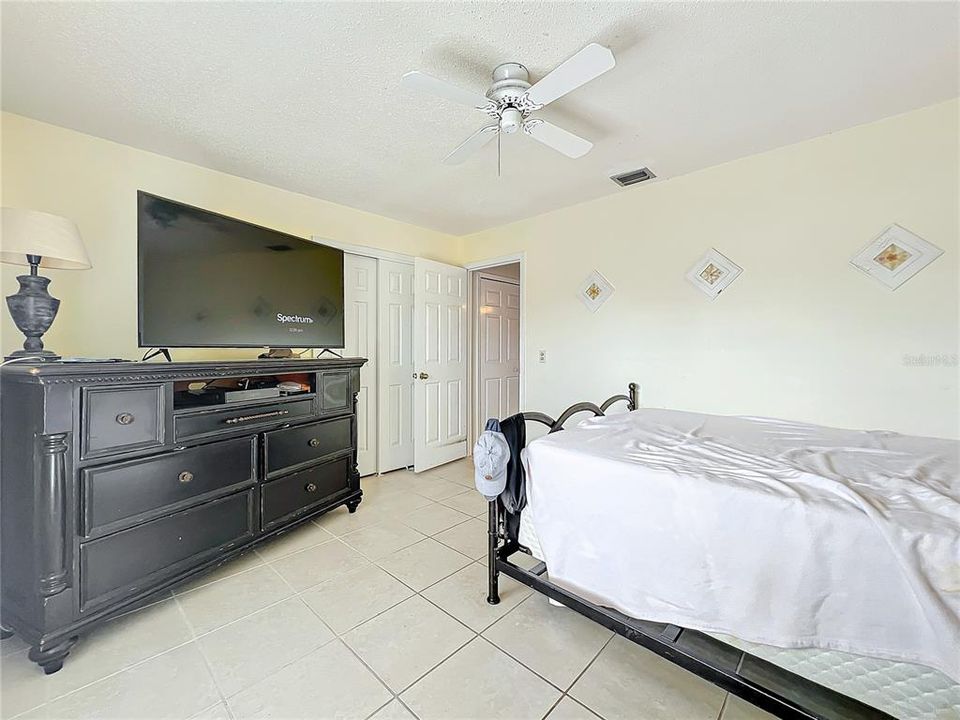 For Sale: $449,000 (3 beds, 2 baths, 2607 Square Feet)