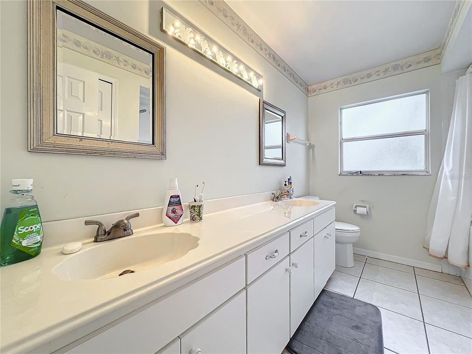 For Sale: $449,000 (3 beds, 2 baths, 2607 Square Feet)