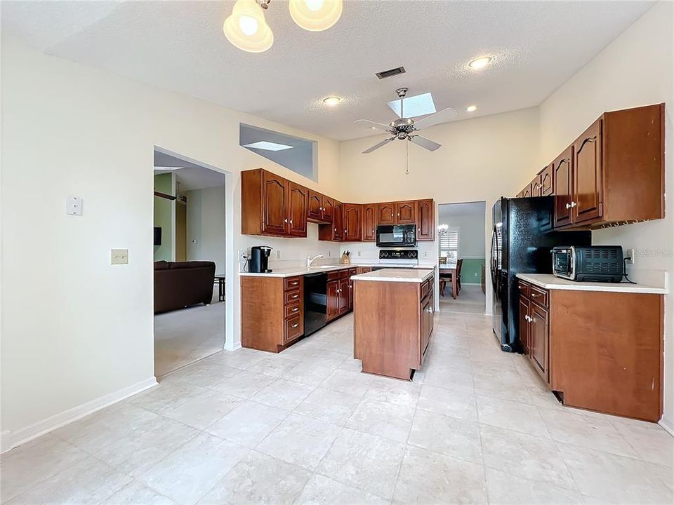 For Sale: $449,000 (3 beds, 2 baths, 2607 Square Feet)