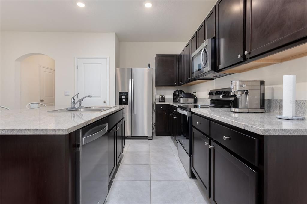 For Sale: $305,650 (3 beds, 2 baths, 1686 Square Feet)