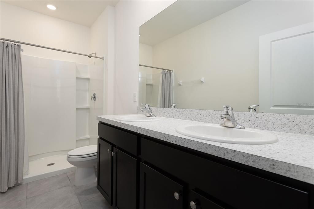 For Sale: $305,650 (3 beds, 2 baths, 1686 Square Feet)