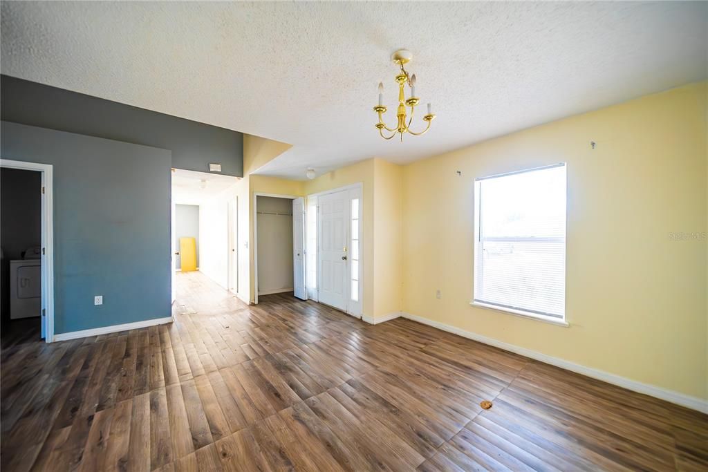 foyer/dining room