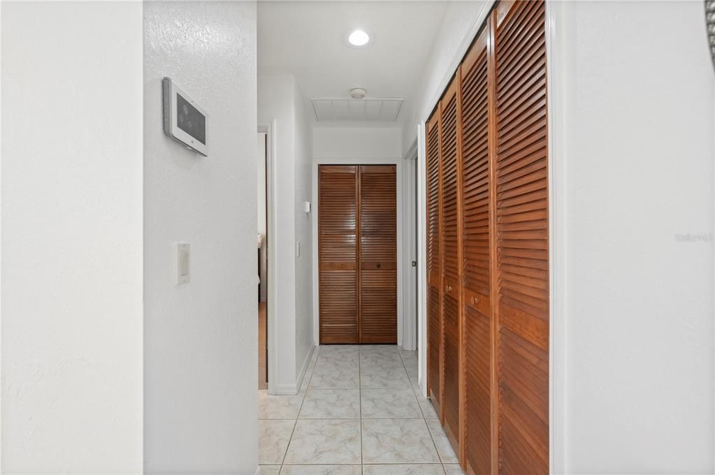 For Sale: $379,000 (2 beds, 2 baths, 1635 Square Feet)