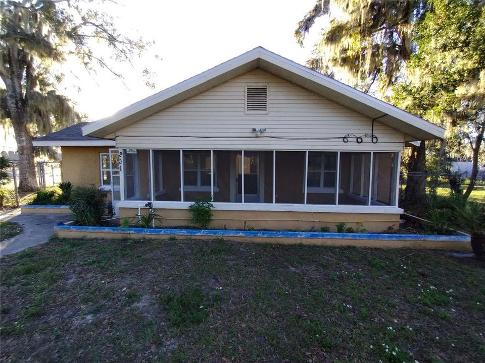 For Sale: $250,000 (3 beds, 1 baths, 1488 Square Feet)