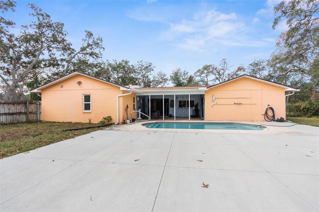 For Sale: $535,000 (4 beds, 2 baths, 2322 Square Feet)