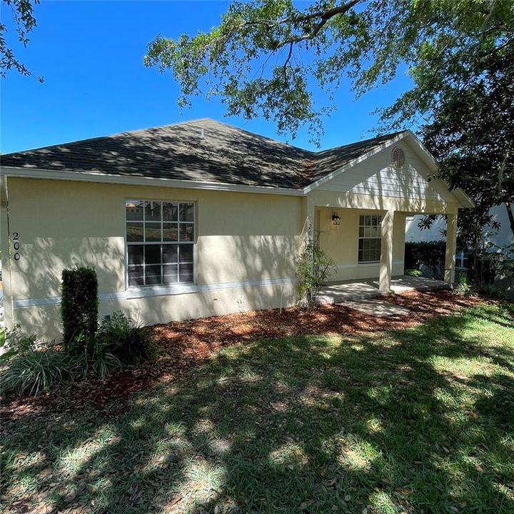 Recently Sold: $289,900 (3 beds, 2 baths, 1089 Square Feet)