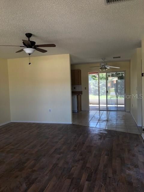 For Rent: $1,495 (2 beds, 1 baths, 775 Square Feet)