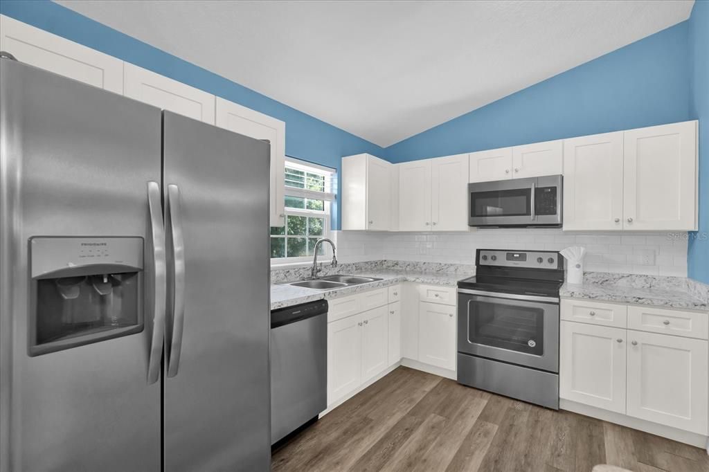 For Sale: $329,900 (3 beds, 2 baths, 1438 Square Feet)