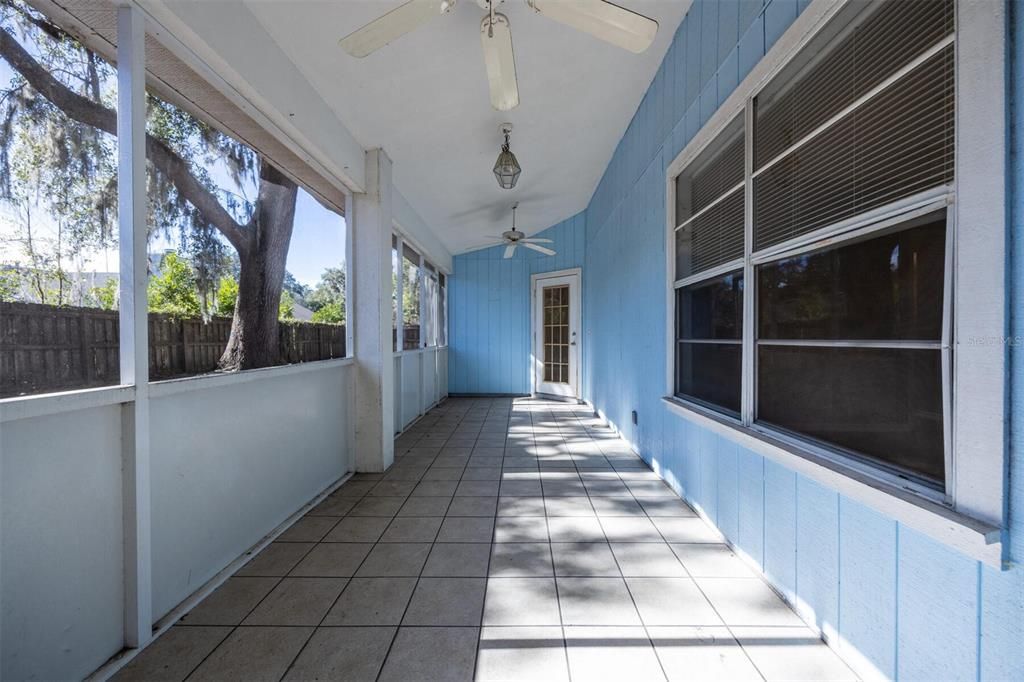 For Sale: $329,900 (3 beds, 2 baths, 1678 Square Feet)