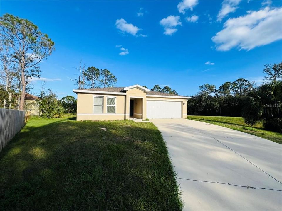 For Sale: $302,000 (4 beds, 2 baths, 1818 Square Feet)