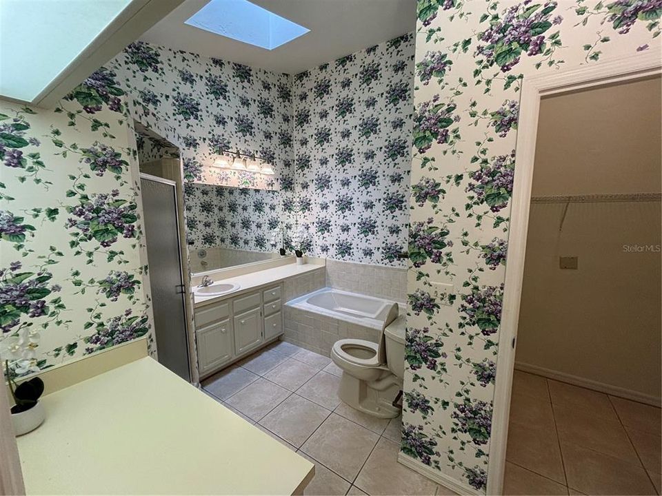 Primary Bathroom with Current Wallpaper