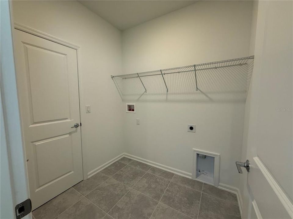 For Rent: $2,750 (3 beds, 2 baths, 1821 Square Feet)