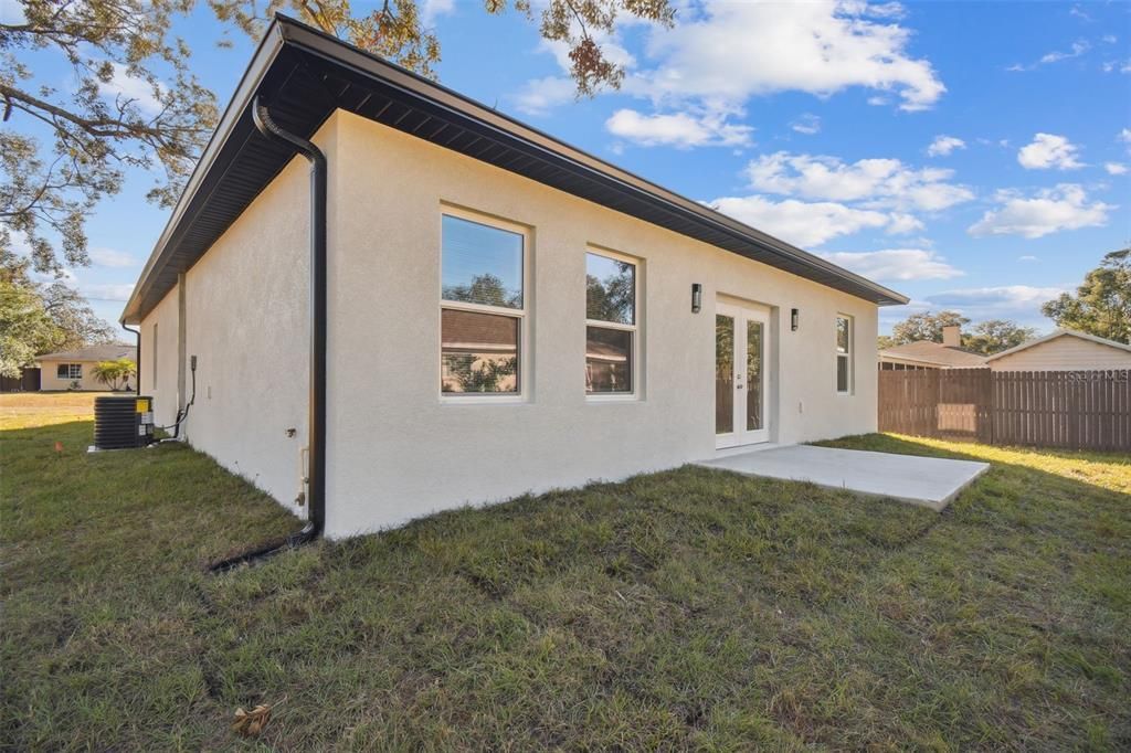 For Sale: $309,900 (3 beds, 2 baths, 1387 Square Feet)