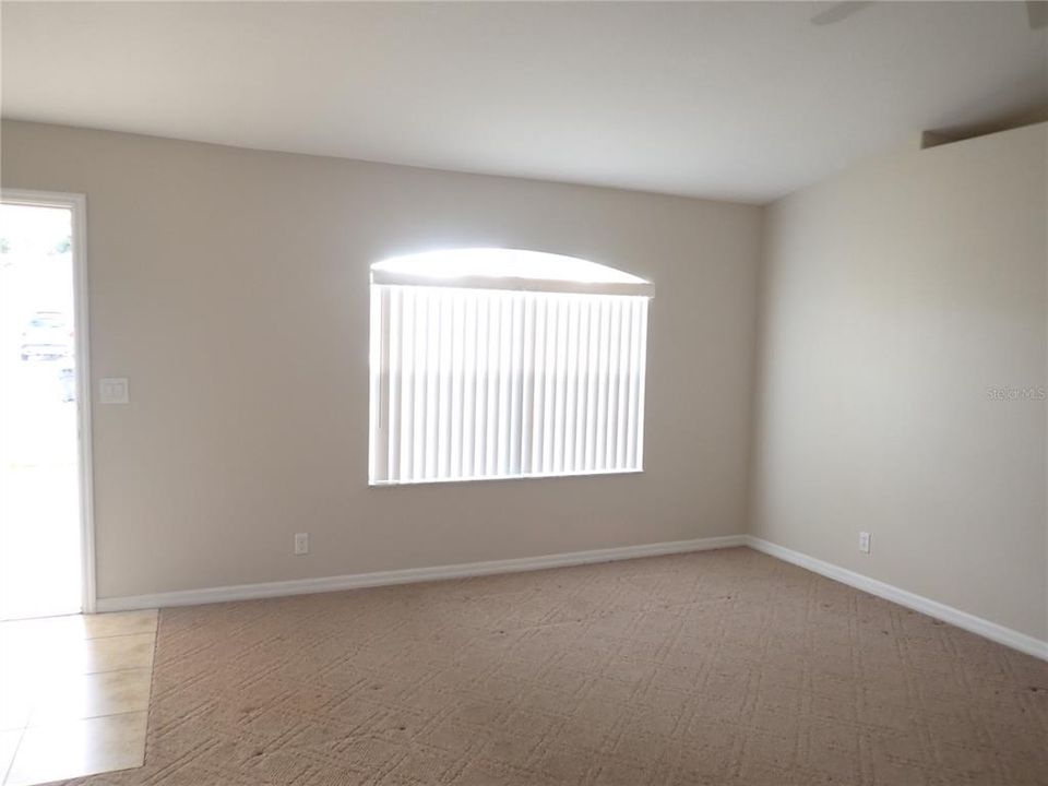 For Rent: $1,875 (3 beds, 2 baths, 1961 Square Feet)