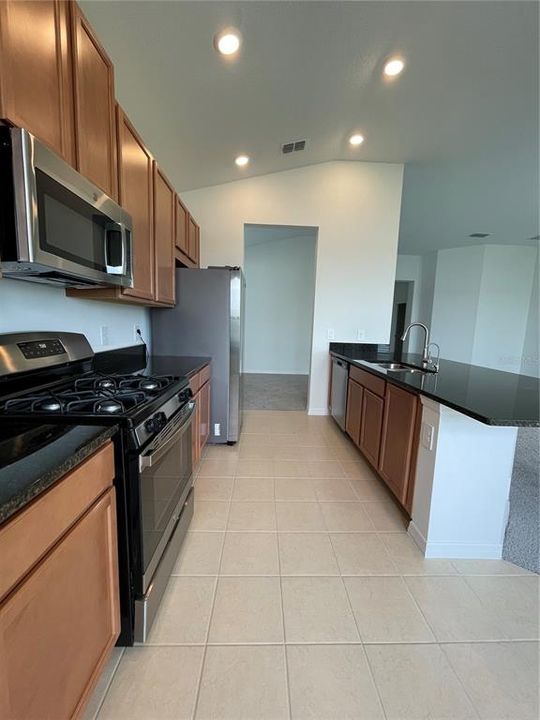 For Rent: $2,700 (3 beds, 2 baths, 1766 Square Feet)