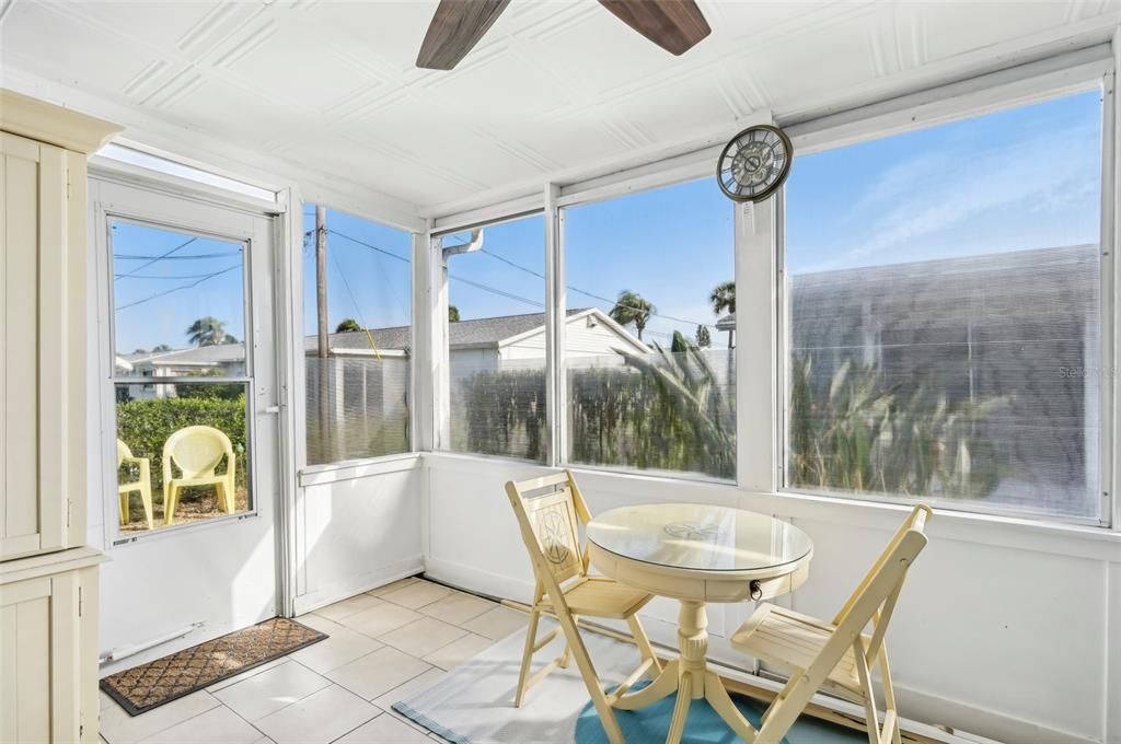 Enclosed Lanai/Sunroom