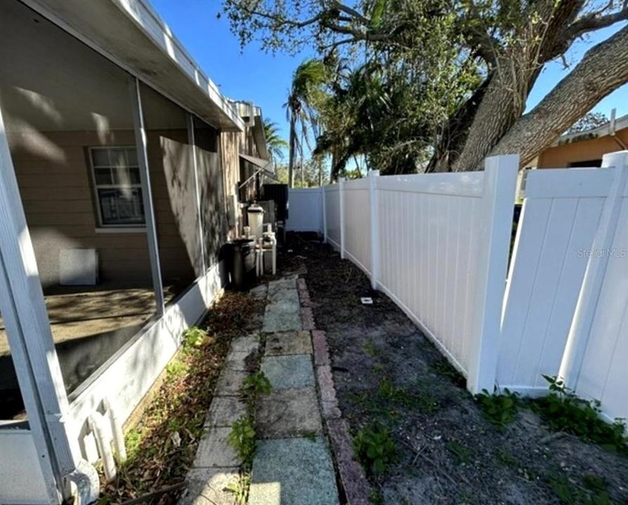 For Sale: $250,000 (3 beds, 1 baths, 1175 Square Feet)