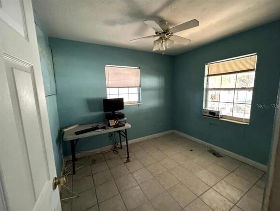 For Sale: $250,000 (3 beds, 1 baths, 1175 Square Feet)