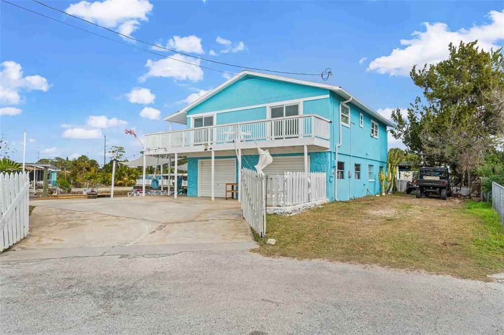 For Sale: $649,000 (3 beds, 2 baths, 1800 Square Feet)