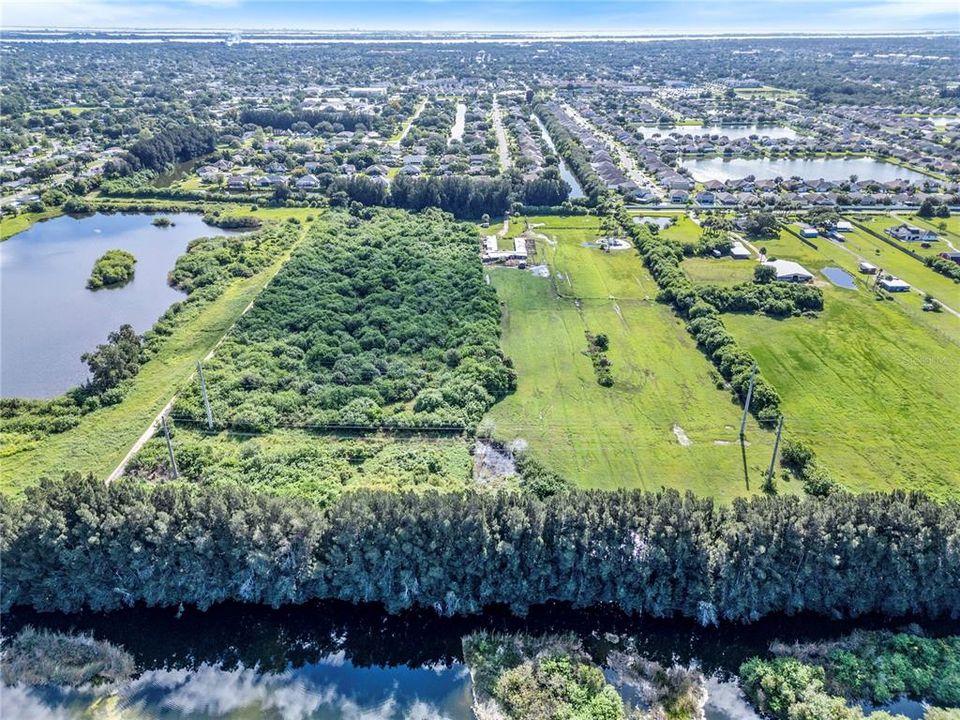 For Sale: $1,300,000 (10.00 acres)