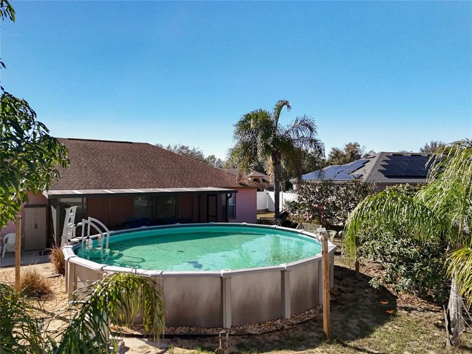 Nice 24 ft round pool to enjoy the hot Florida summers in.