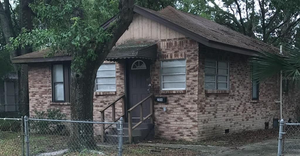 最近租的: $1,225 (3 贝兹, 1 浴室, 1596 平方英尺)