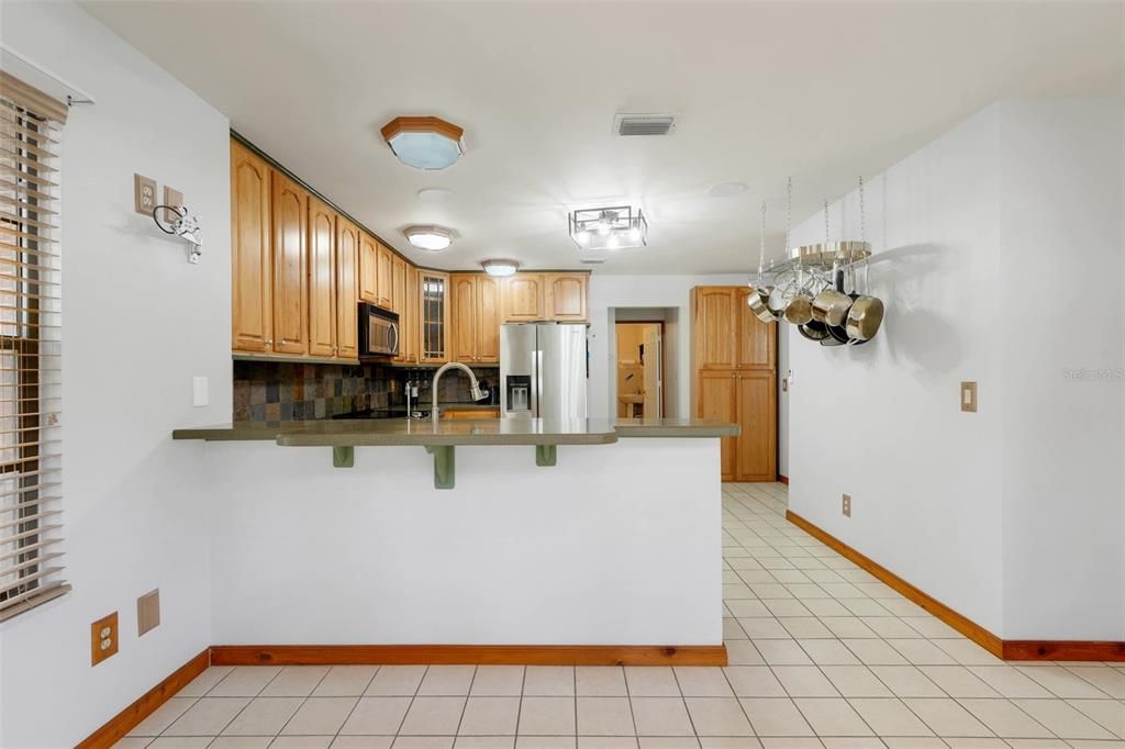 For Sale: $999,999 (4 beds, 3 baths, 3484 Square Feet)