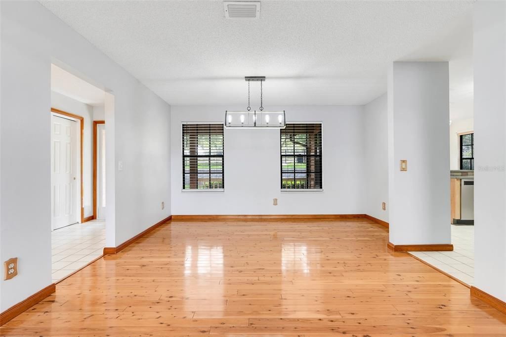 For Sale: $999,999 (4 beds, 3 baths, 3484 Square Feet)