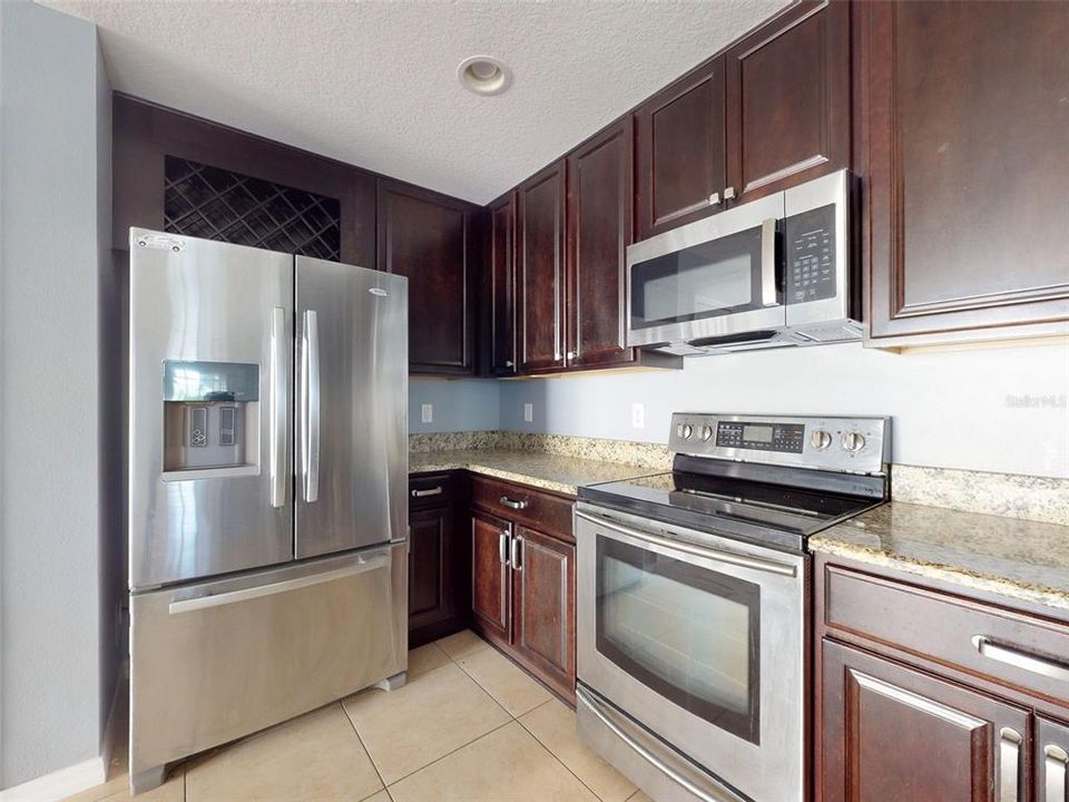 For Sale: $275,000 (3 beds, 2 baths, 1452 Square Feet)