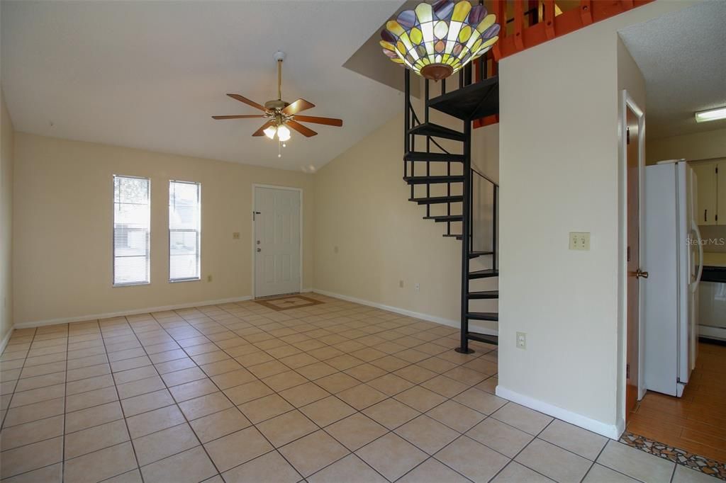 For Rent: $1,550 (2 beds, 2 baths, 886 Square Feet)