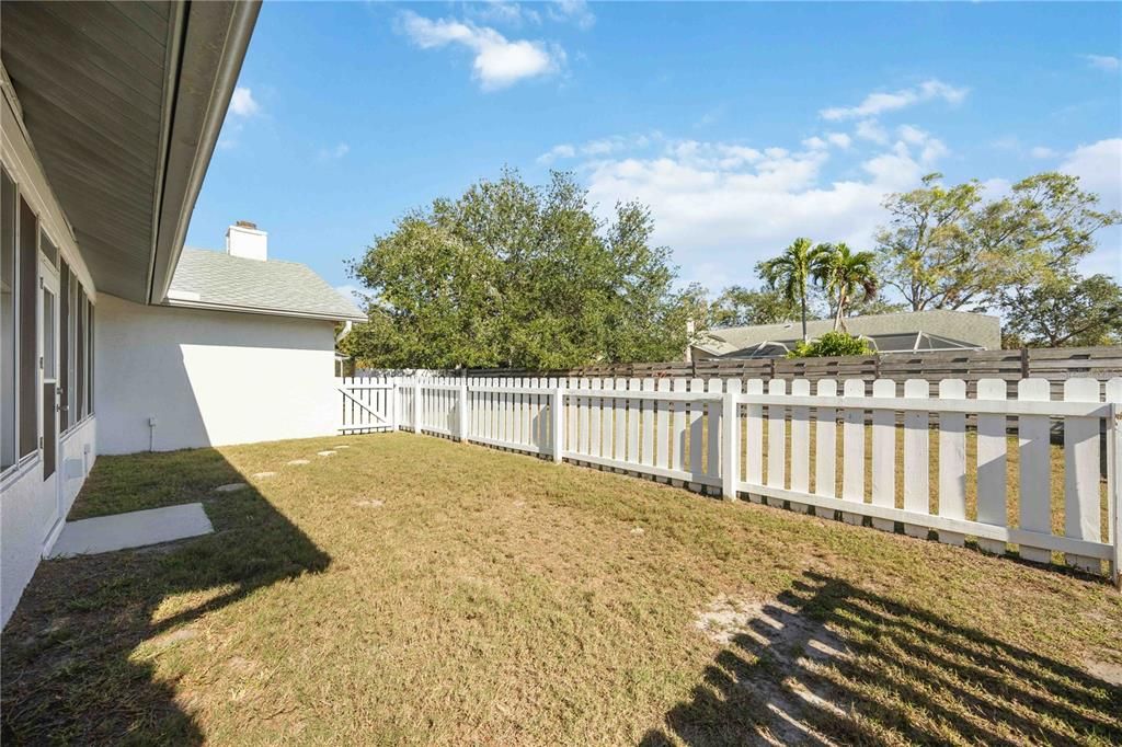 For Sale: $449,000 (3 beds, 2 baths, 1901 Square Feet)