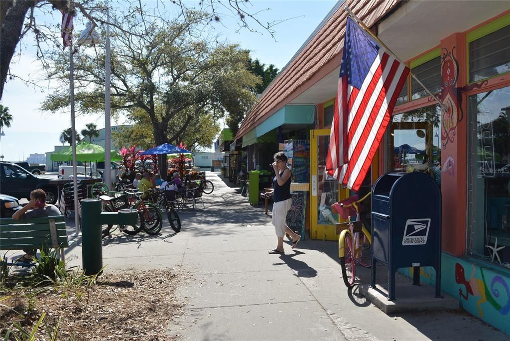 you are not far from the town center of beautiful Gulfport and Beach Blvd where you will find the post office, restaurants and shopping.