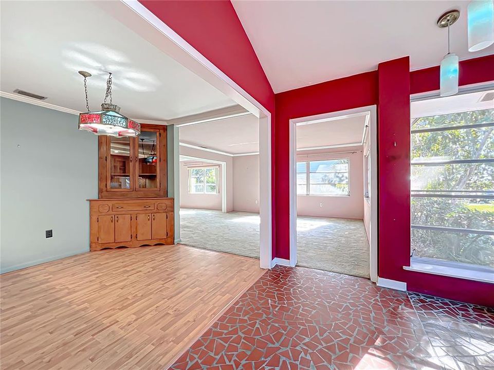 For Sale: $275,000 (2 beds, 2 baths, 1703 Square Feet)