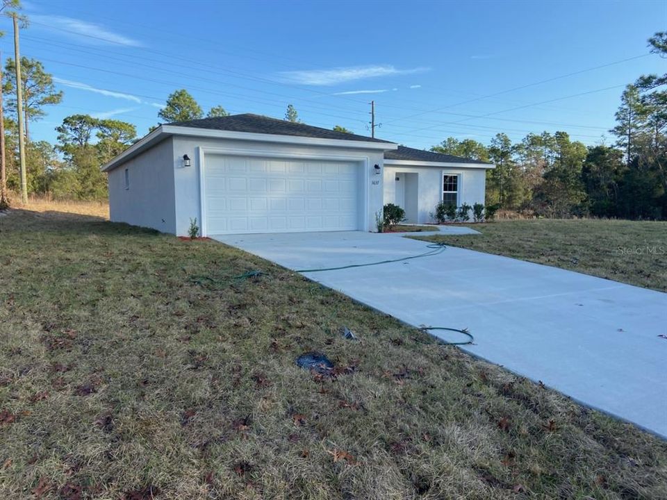 For Sale: $254,900 (3 beds, 2 baths, 1405 Square Feet)