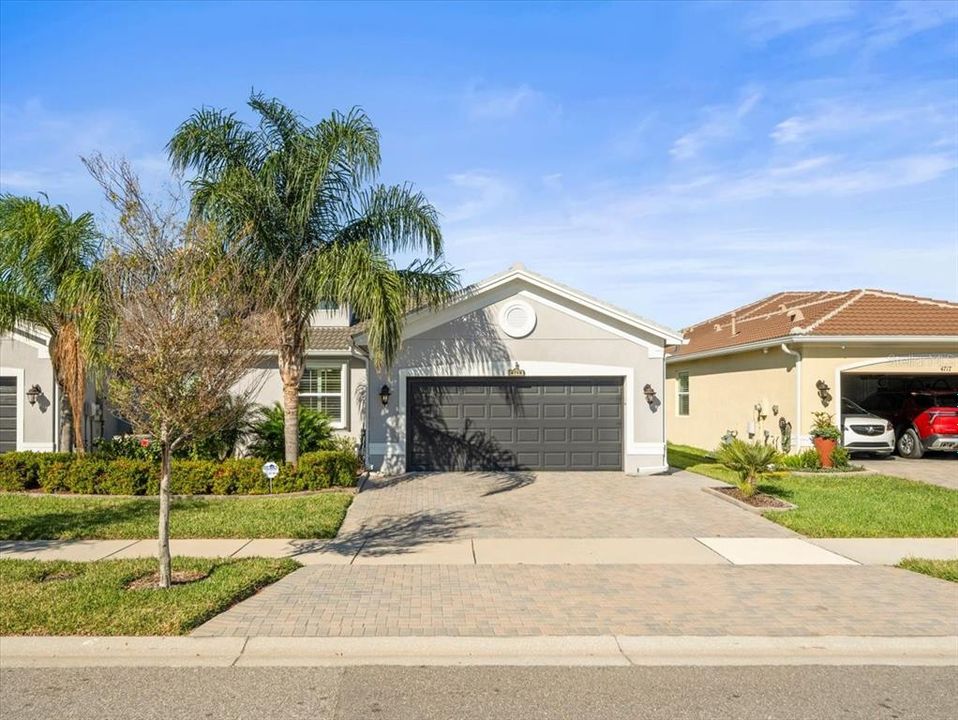 For Sale: $425,000 (3 beds, 2 baths, 2040 Square Feet)