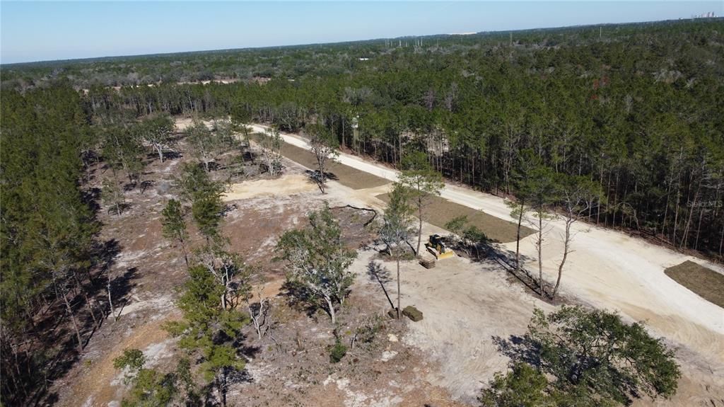 待售: $174,000 (2.37 acres)